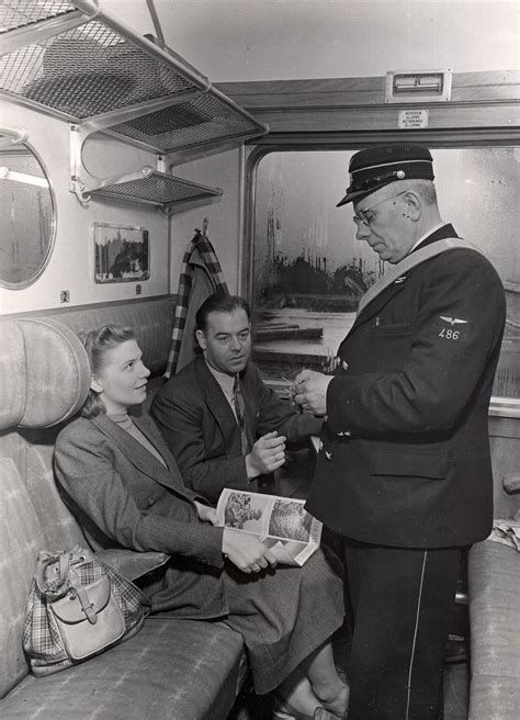 hoofdconducteur ca 1951 trein oude treinen treinreis