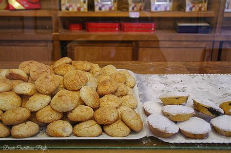 Ricette sise delle monache con foto e procedimento. Abruzzo, Le "Sise delle Monache" di Guardiagrele | I ...