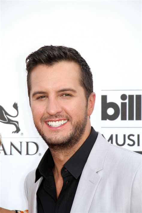 Many people think of the crew cut as a military hairstyle but that's what is a crew cut? Luke Bryan Weight Height Ethnicity Hair Color Shoe Size