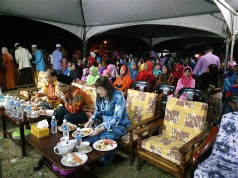 Datuk tawfiq datuk seri panglima abu bakar titingan. Balungkini: Datuk Tawfiq,Datuk Mary Yap meriahkan sambutan ...