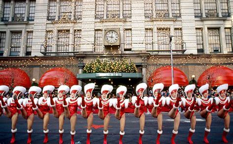 Macys Thanksgiving Day Parade See Photos Through The Years