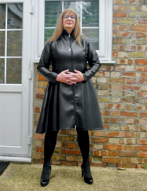Leather Dominatrix It S Insanely Hot To Wear Though Felicity The
