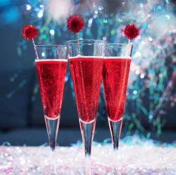 Celebrate this christmas with the best champagnes from dom perignon, bollinger, taittinger and more. My American French Life: Holiday Cocktails and Parties