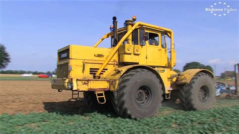 Russischer Kirowez K700a Pflügt 22 Russian Tractor Plowing Youtube