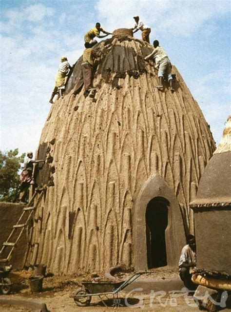 Musgum Mud Huts In 2020 With Images Vernacular Architecture