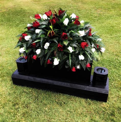 Christmas Cemetery Flowers Headstone Saddle Grave Decoration