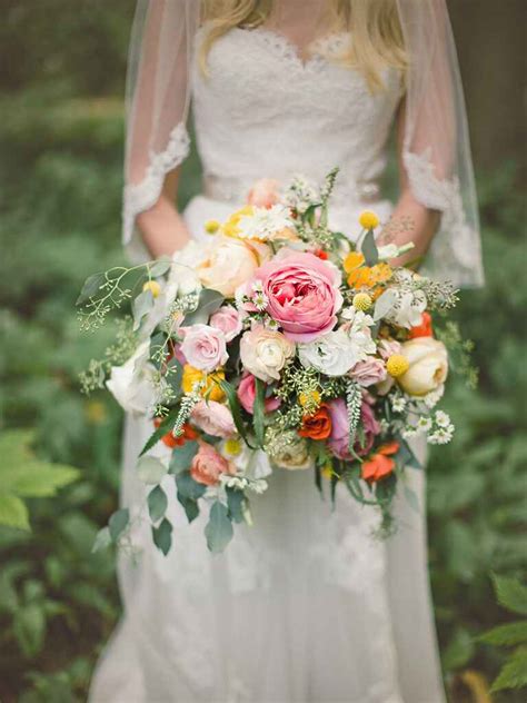 15 Cascading Wedding Bouquets