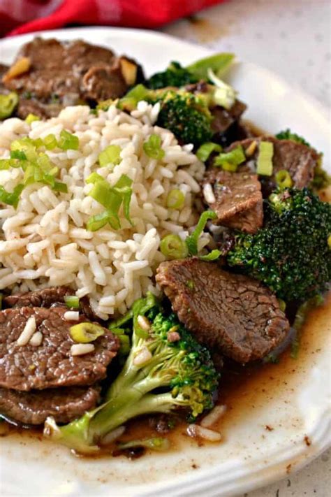 1 cup beef broth (240 ml) 4 cups broccoli floret (700 g) Easy Beef and Broccoli | Small Town Woman