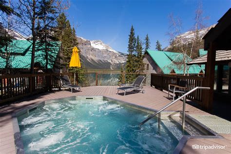 Emerald Lake Lodge Updated 2021 Hotel Reviews Price Comparison And