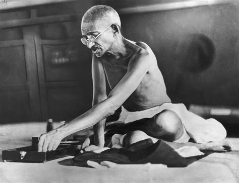 Sessantaquattro Anni Dopo La Morte Del Mahatma Gandhi