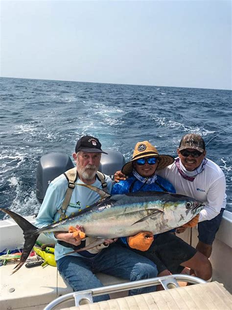 Around eight fishers will go out to sea on one sailboat for eight to ten days at a time. Reel fun fishing in Belize…so many ways! - My Beautiful Belize