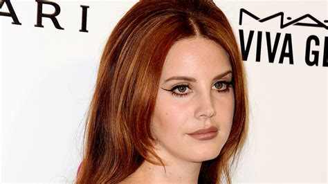 Lana Del Rey Posts Makeup Free Selfie On Instagram Allure