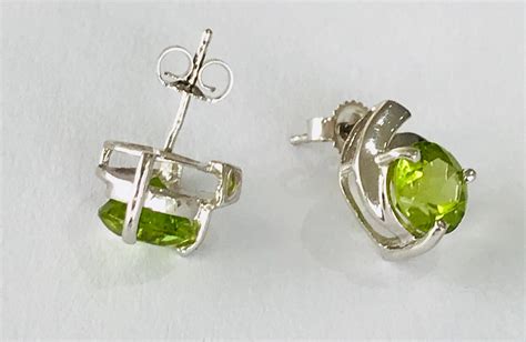 Stunning Vintage Ct White Gold Peridot Stud Earrings Fully