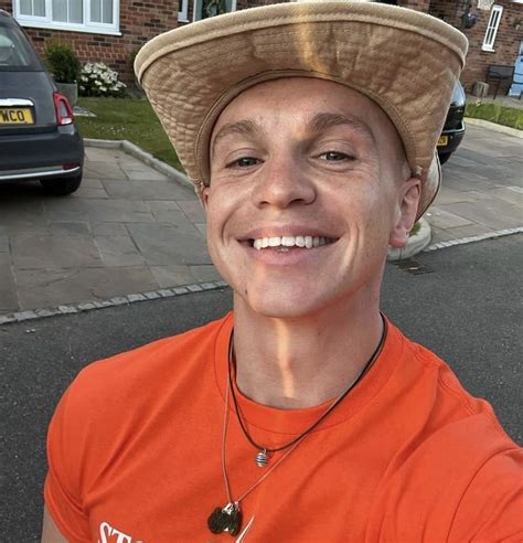 Joe Weller Biography Age Education Career And Net Worth Contents