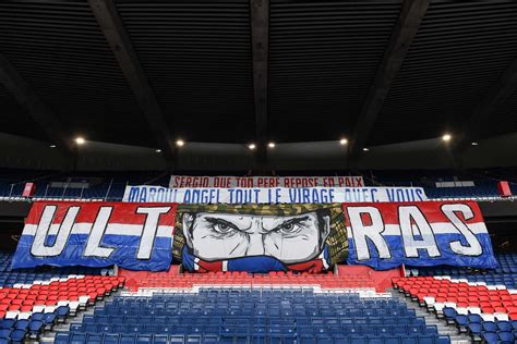 Le Message Explicite Du Collectif Ultras Paris à Anne Hidalgo France