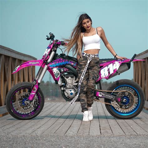 Pin By Othman Ishak On Motolife ♡ Motorcycle Girl Motocross Girls