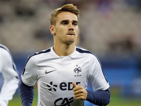 Antoine Griezmann S Sister Escapes Paris Attacks After Being Caught Up In Bataclan Seige The