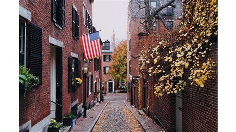 Boston Boasts One Of The Most Beautiful Alleys In The World According