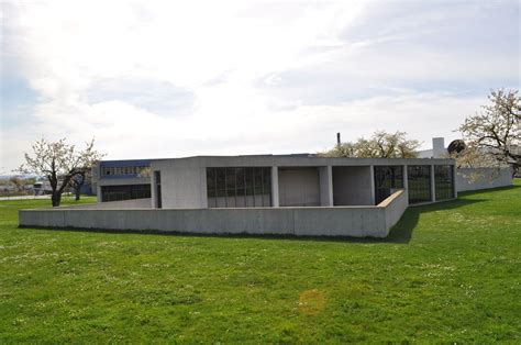 Le Pavillon De Conférence Larchitecte Tadao Ando Bâle Campus Vitra