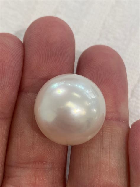 198mm White South Sea Pearl From Australia Round Shape Aa Quality