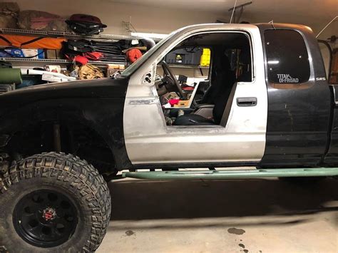 Trekking Tacoma “rebuild” A 2000 Solid Axle Swapped Toyota Tacoma