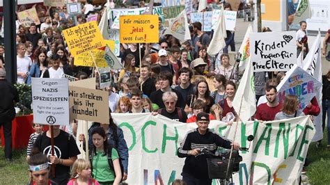 fridays for future aktivisten für klimaschutz gehen in eberswalde auf die barrikaden mmh
