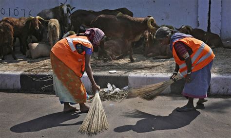 Modi Launches Indian Clean Up Drive By Telling Officials Get Sweeping