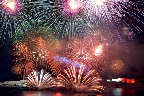 Happy New Year 2016 Wallpapers HD, Images & Facebook Cover ...