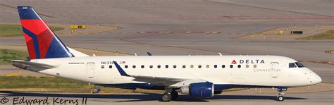 N633cz Delta Connection Operated By Compass Airlines E175 Flickr