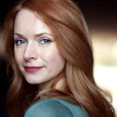 However, it can sometimes be difficult to make them stand out. Reed Stewart Actress Redhead, auburn hair Blue eyes ...