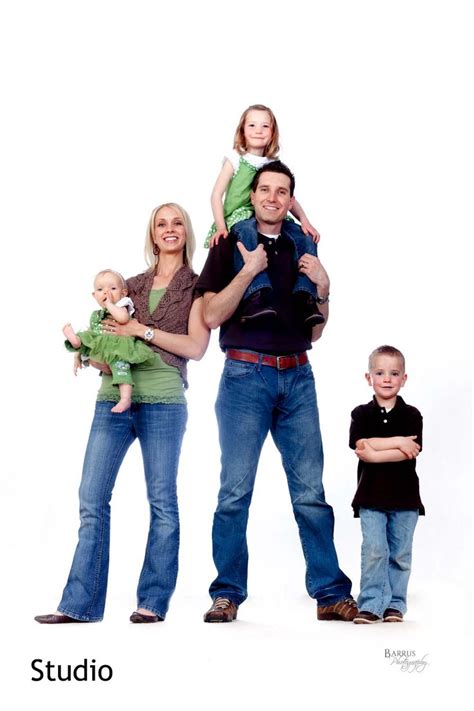 fun white background family picture | Family photos, Family studio photography, Family photo pose