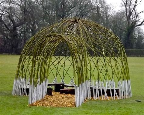 Living Outdoor Willow Structures You Can Grow In Your Backyard The Garden Living Willow