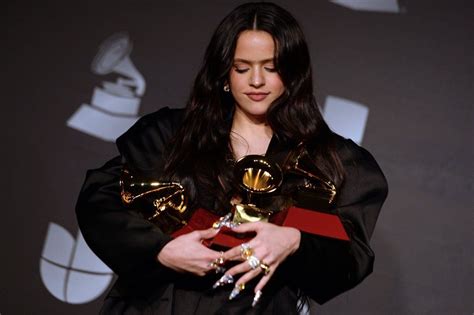 rosalía arrasó en los premios grammy latinos de 2019