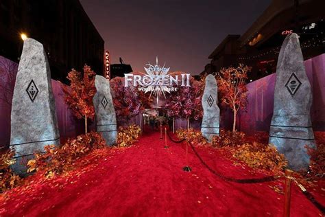 Here S Another Look At The Enchanted Forest Grand Entrance Into The Frozen Movie P