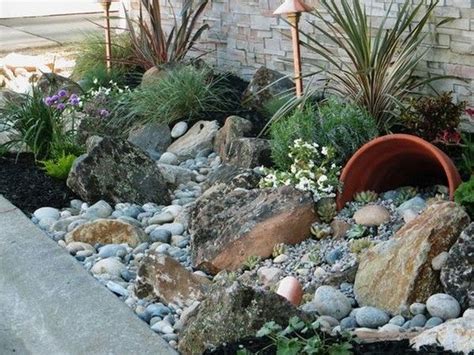 16 Gorgeous Small Rock Gardens You Will Definitely Love To Copy In 2021