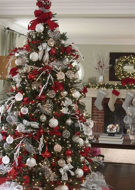 Check spelling or type a new query. 25 Red And Gold Christmas Decorations Ideas You Can't Miss ...