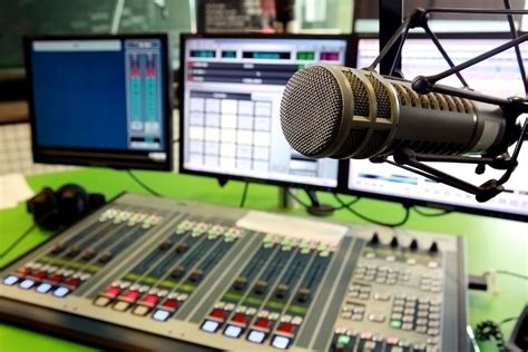 The price to sales ratio is calculated on yearly data of the company's revenues. Popular FM Radio Stations in Orlando
