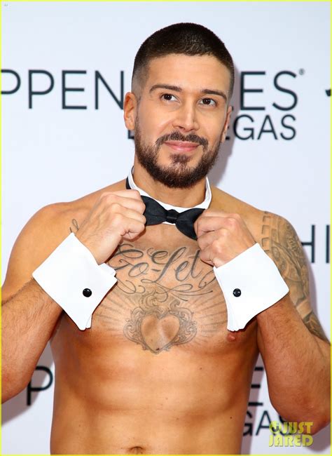 Jersey Shores Vinny Guadagnino Strips Down To Nothing And Bares His Body