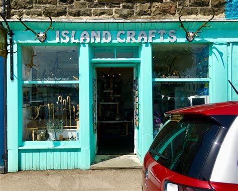 Local Artisan Of The Day Is Island Crafts Island Crafts Is A T Shop