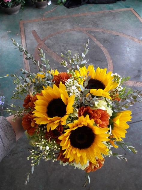 4.4 out of 5 stars 5,298 $12.74 $ 12. Fall wedding bouquet using sunflowers, mums, hydrangea ...
