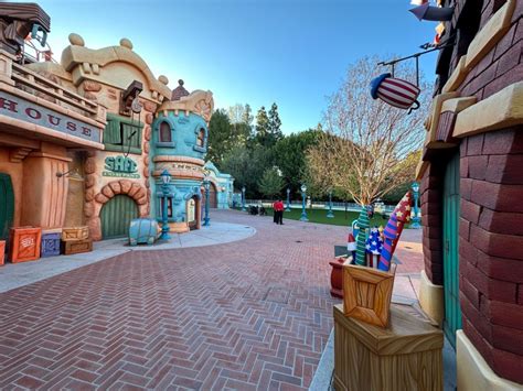 Photos First Look Inside Reimagined Mickeys Toontown At Disneyland