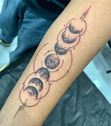 Amazing Phases Of The Moon Tattoo Ideas You Will Love Moon Phases Tattoo Moon Tattoo