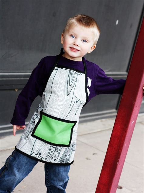 Sew Much Ado The Little Apron Free Pattern And Tutorial Child Apron