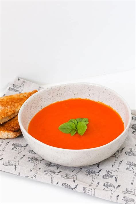 A great way to use up those extra tomatoes from the garden. Tomato Soup | Recipe | Tomato soup, Best tomato soup, Soup ...