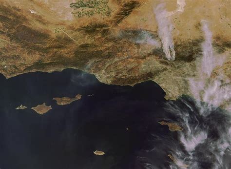 Waldbrände In Kalifornien Hohe Temperaturen Erschweren Löscharbeiten Der Spiegel