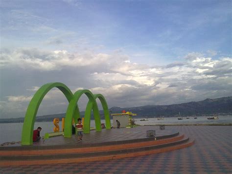 Anjungan Pantai Seruni Bantaeng