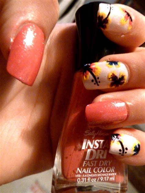 Aloha!! The most perfect nail design for summer enjoyment in Hawaii