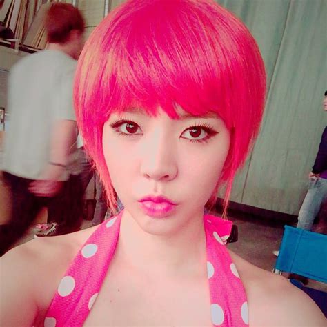 Check Out Snsd Sunny S Lion Heart Selfies Wonderful Generation