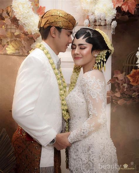 prewedding klasik jawa prewedding jawa klasik hijab fotografer pernikahan wedding yogyakarta