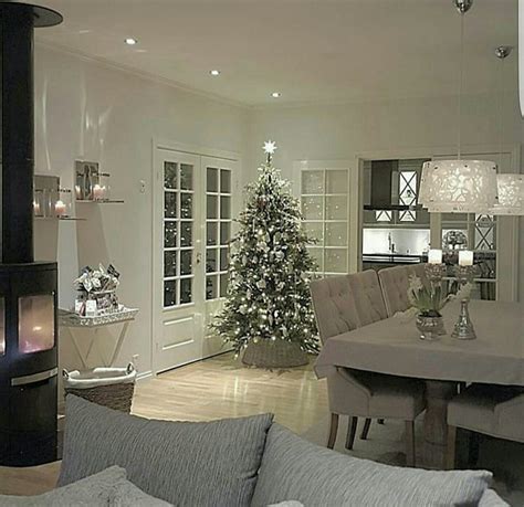 Pin Von Karla Jones Auf Exquisite Living Rooms Weihnachtszimmer